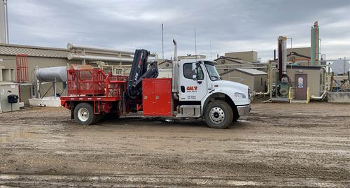 5 Ton Freightliner with Hiab 125 Knuckle Boom Picker
